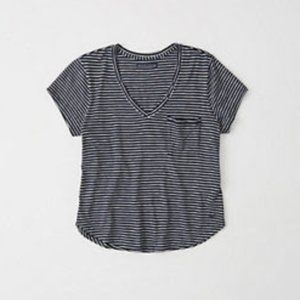 NWT $20 Abercrombie + Fitch V-Neck Boyfriend Tee - White/Navy Stripes!